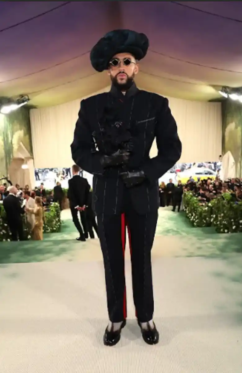 Los hombres que hicieron historia en la alfombra roja de la Met Gala