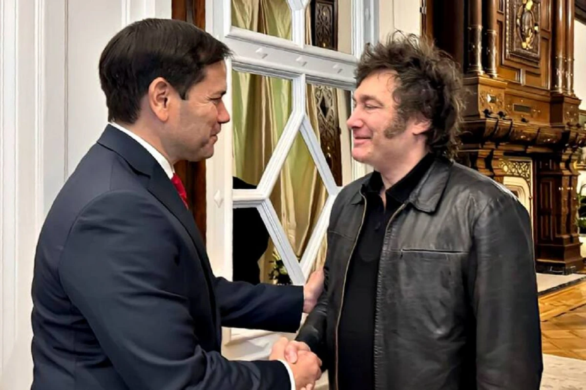 El Presidente Javier Milei junto al secretario de Estado Marco Rubio en Casa Rosada durante su visita en 2024