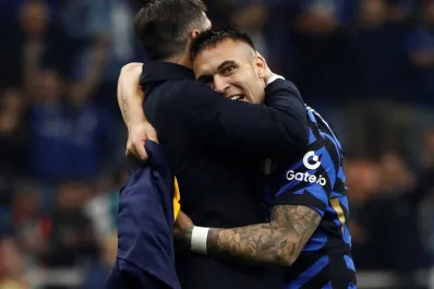 Toro Martínez corneó a Barcelona e Inter clasificó a una nueva final de Champions League