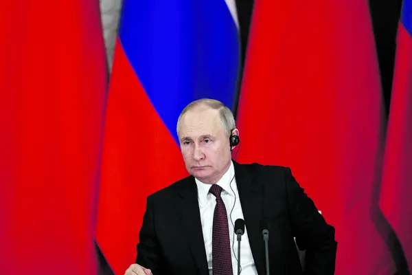 Putin denuncia el intento de borrar a Rusia