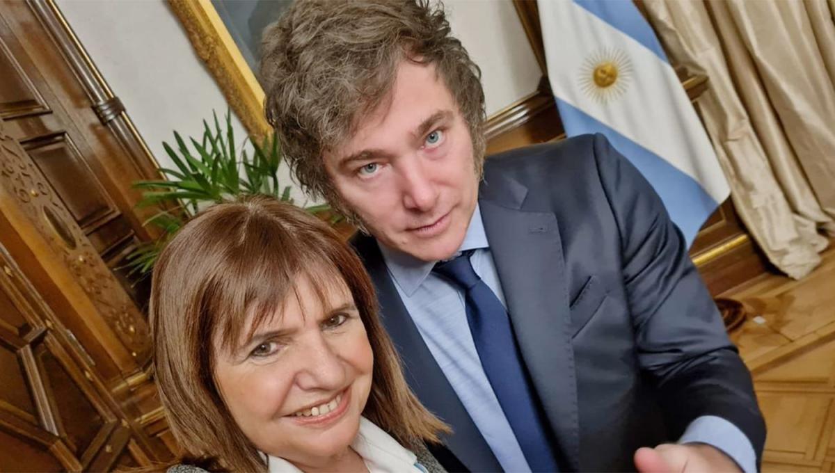 Patricia Bullrich se afiliará a la Libertad Avanza, acompañada por Karina  Milei y Manuel Adorni