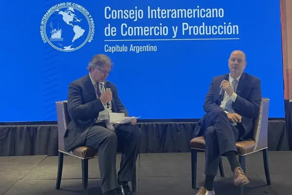 “La motosierra es lo que va a permitir bajar los impuestos”: el mensaje de Sturzenegger a los empresarios