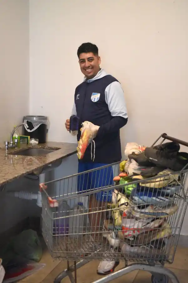 Albrecht se encarga de los vestuarios de Atlético Tucumán y Lawn Tennis