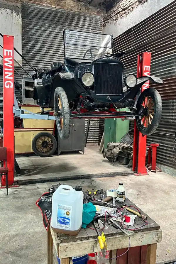 Con un Ford T y vestido de época: la aventura de un tucumano en el Recoleta-Tigre 2025