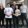 Desde un laboratorio tucumano, dos jóvenes aportan a la ciencia que quiere cambiar el mundo