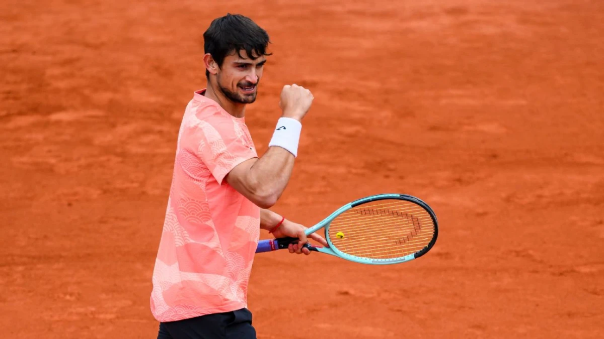 Mariano Navone ganó en su debut en el Roma Open y será el rival de Jannik Sinner en su regreso a las canchas