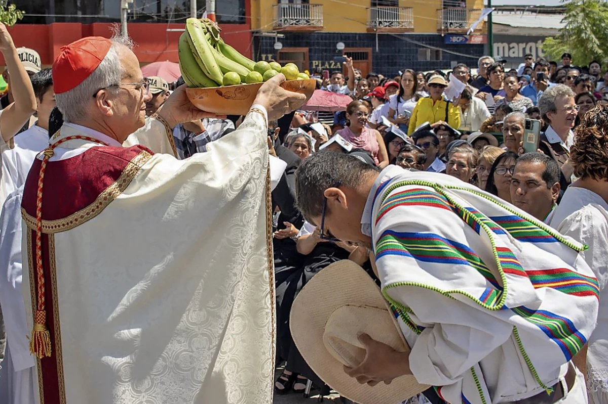 EN PERÚ. Así fue la participación de Robert Francis Prevost durante la visita a Chulucanas.