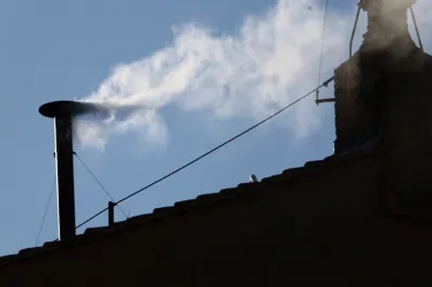 ¡Habemus Papam!: así se vivió el momento del humo blanco en el Vaticano
