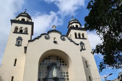 “Lloré porque recé mucho por este momento”: Tucumán también escuchó las campanas que anunciaron al nuevo Papa
