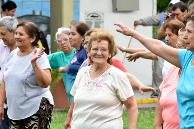 Se corre la primera Maratón Adaptada para Adultos Mayores en la capital