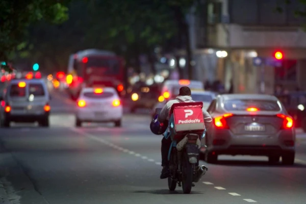 Motociclistas: aunque reconocen el peligro, igual se arriesgan