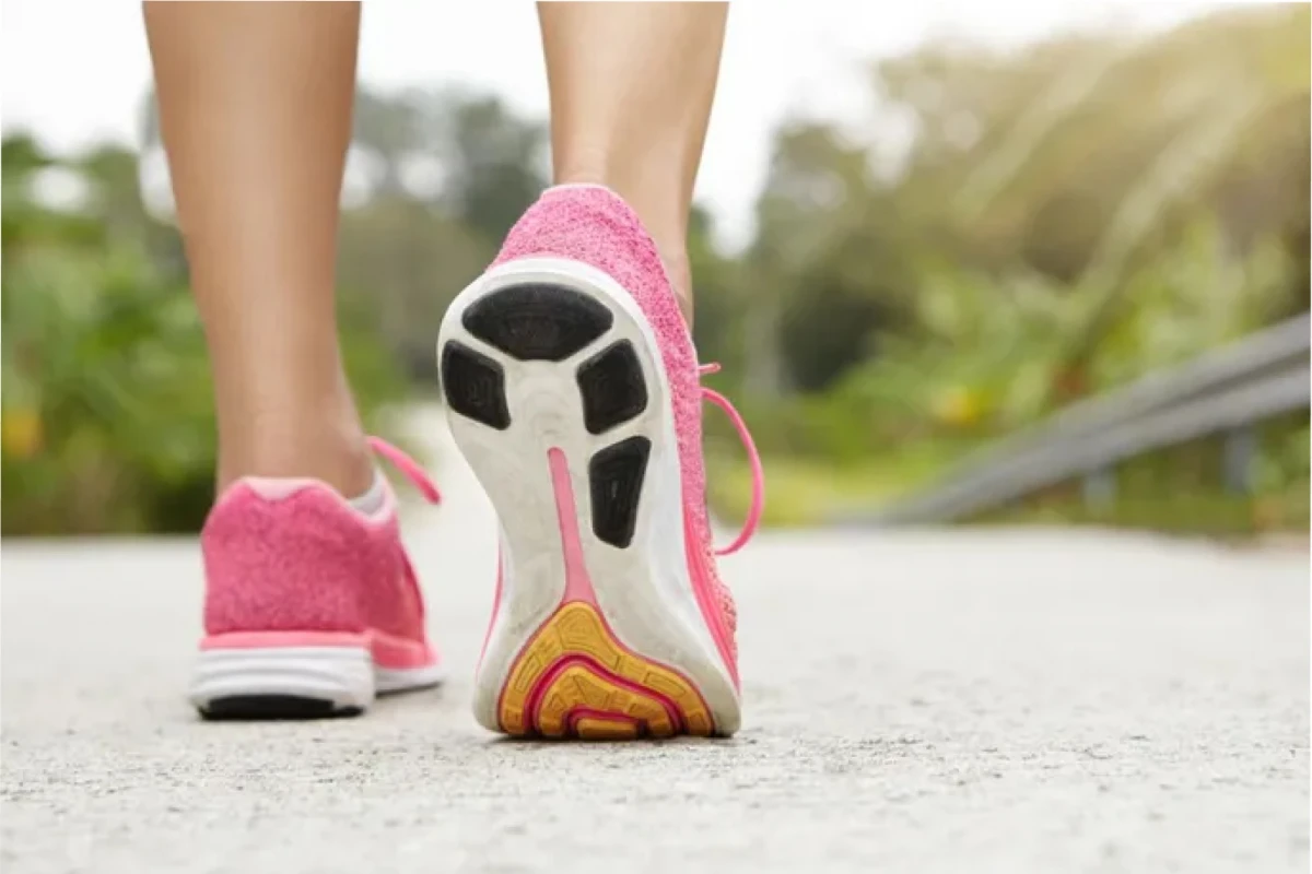 ¿En qué consiste la marcha nórdica?