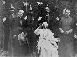 EL PRIMER PAPA FILMADO DE LA HISTORIA. Una captura del video en el que aparece León XIII.