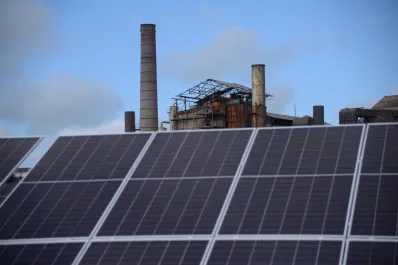 El ingenio La Trinidad comenzó su zafra e inauguró una planta de energía solar