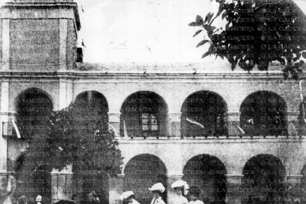 Recuerdos fotográficos: un paseo por la plaza