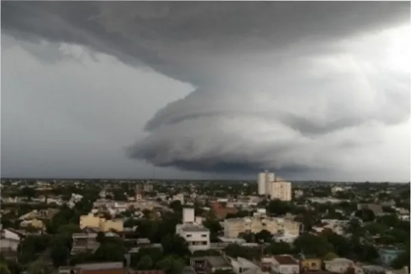 Cuatro provincias se encuentran bajo alerta naranja y amarilla por tormentas severas