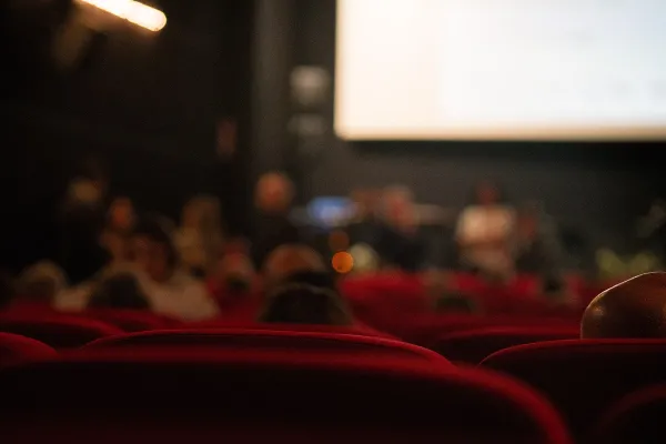 Derecho de la UNT invita a una proyección de cine alemán con debate y entrada libre
