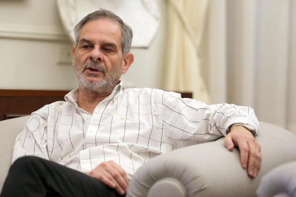 ATRASO SALARIAL. El rector de la UNT dijo que la demanda por mejores sueldos aqueja a las universidades.