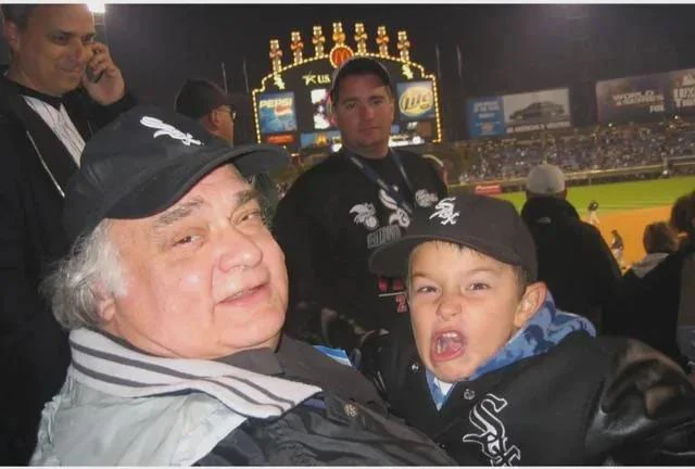 2005. León XIV (izquierda) en un partido de los White Sox.