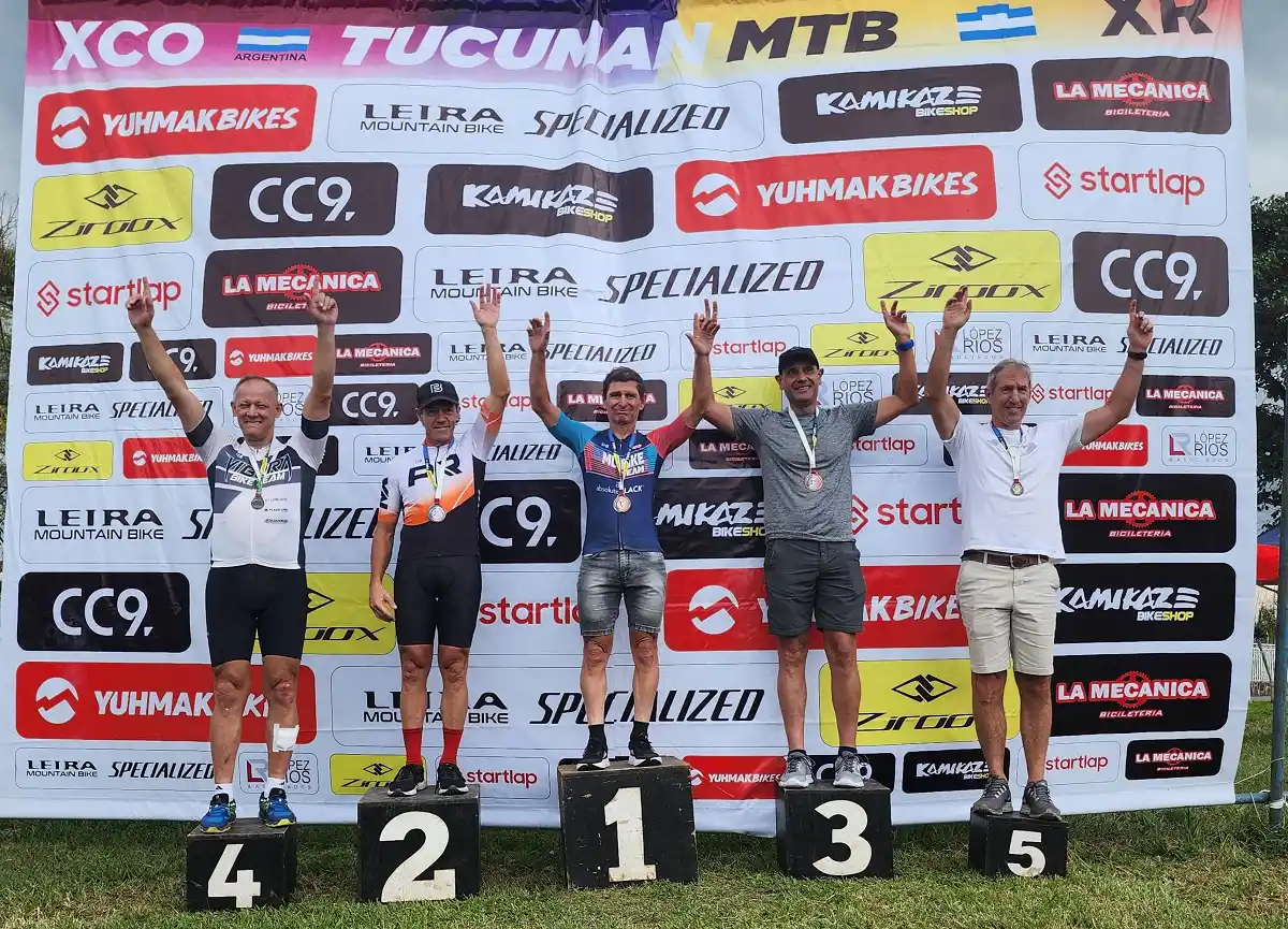 Rodrigo Altamirano festejó en un final electrizante en el mountain bike