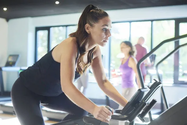 Bicicleta Fija Ejercicio De 30 Minutos Para Bajar De Peso