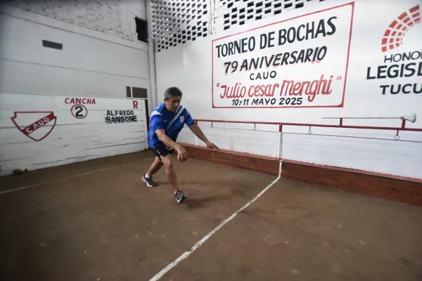 Ganó el Olimpia de plata en 1995, fue considerado uno de los mejores bochófilos del país y llegó a Tucumán para jugar un torneo