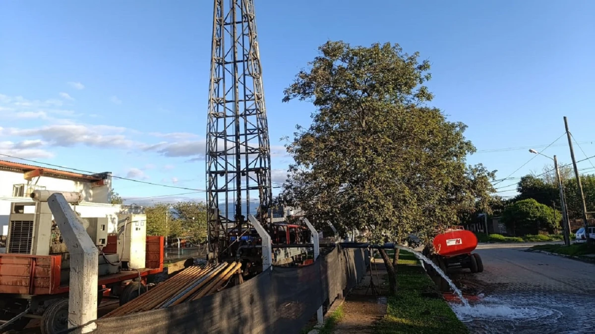 Realizan pruebas en un nuevo pozo de agua en Los Pocitos