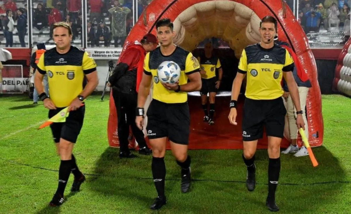 Amenazado y criticado, así es el árbitro que dirigirá San Martín de Tucumán-Racing de Córdoba