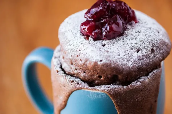 Tres postres fáciles sin azúcar en microondas: flan de huevo, brownie y coquito