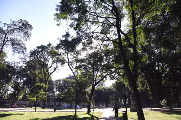 El tiempo en Tucumán: el cielo amaneció despejado y anuncian otro día caluroso