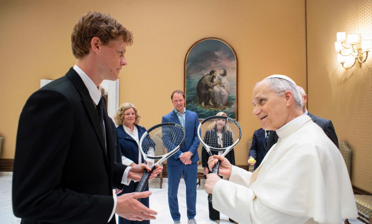 La desopilante respuesta del papa León XIV a Jannik Sinner en un encuentro privado: Todo se rompe