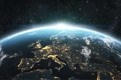 La Tierra gira más lento, según la ciencia: ¿cuál es la causa y cómo impacta en nuestro día a día?