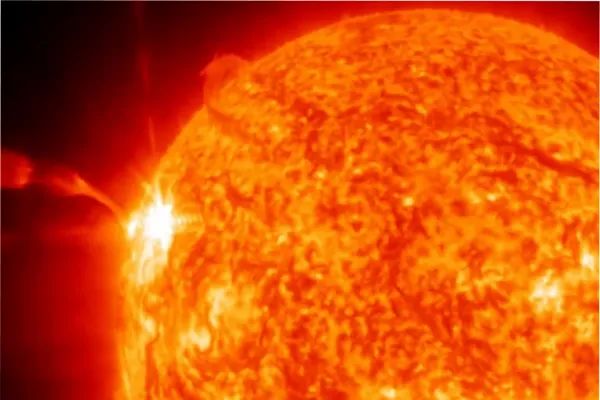 Una masiva erupción solar cortó las comunicaciones en dos continentes