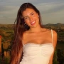 ¿Quién es Valentina Olguín, la cantante acusada de usar datos de gobernadores para contrabandear ropa?