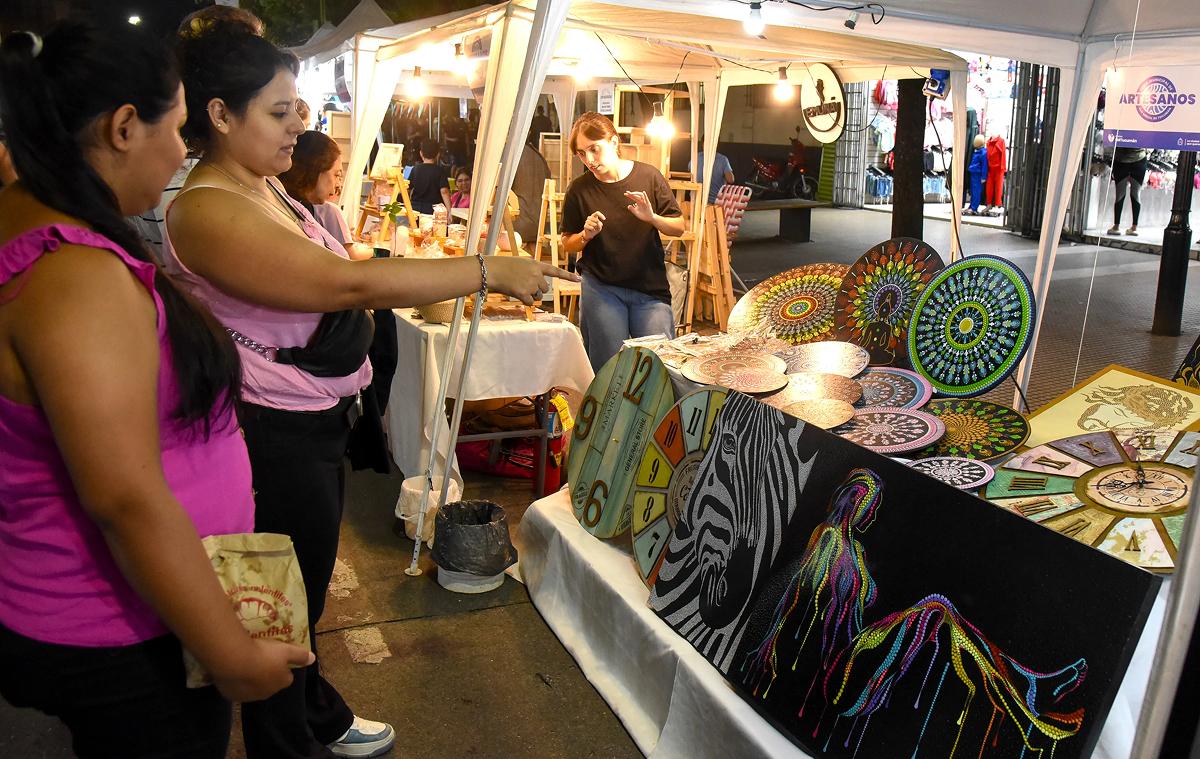 ¡Sabor y Arte en Manantial Sur y el Palacio de los Deportes! Ferias Gastronómicas y Artesanales este Fin de Semana