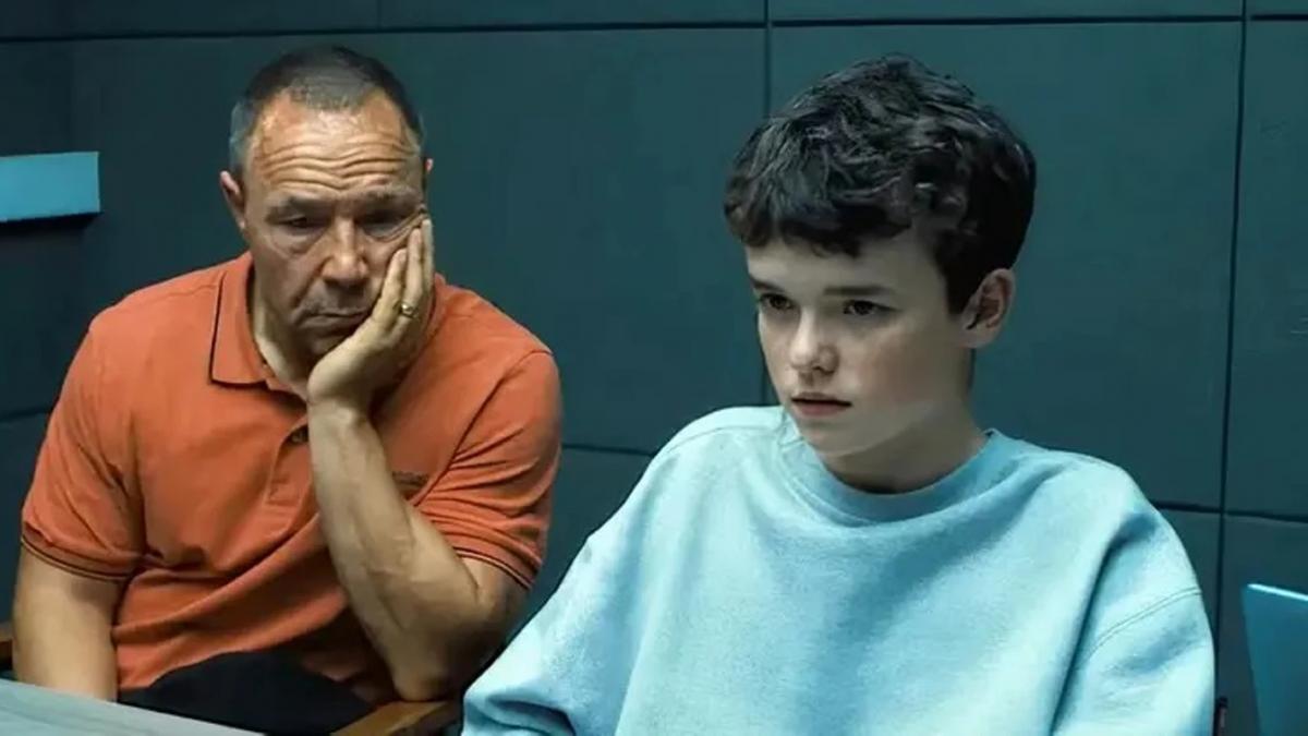 UNA CHARLA QUE RESUENA. La escena entre Jaime y su papá en la cárcel expone con crudeza los vínculos rotos, uno de los ejes de 