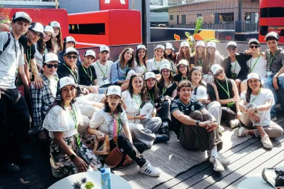 Kimi Antonelli, el chico que corre en casa y llevó a sus compañeros de la escuela al paddock