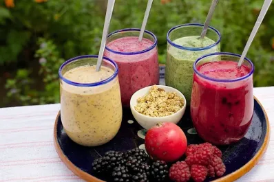 Cinco batidos frutales llenos de vitamina que te ayudarán a perder peso