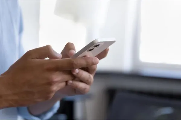 Cuidado con el smishing: la estafa virtual que llega por mensaje de texto