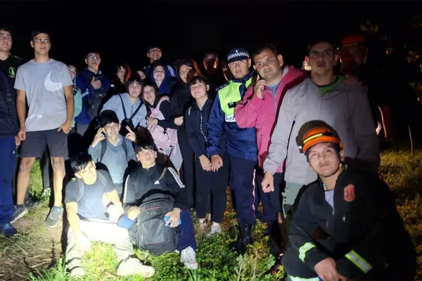 Rescataron a los estudiantes que se habían extraviado en el cerro San Javier