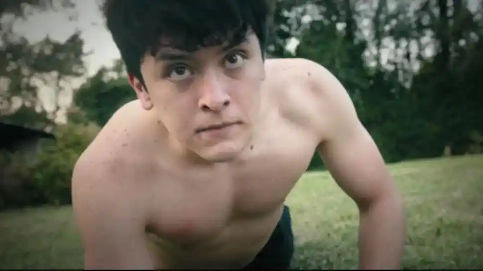 “El último”, de Ezequiel Martínez Marinaro, trata sobre la búsqueda de identidad de un adolescente en conflicto.