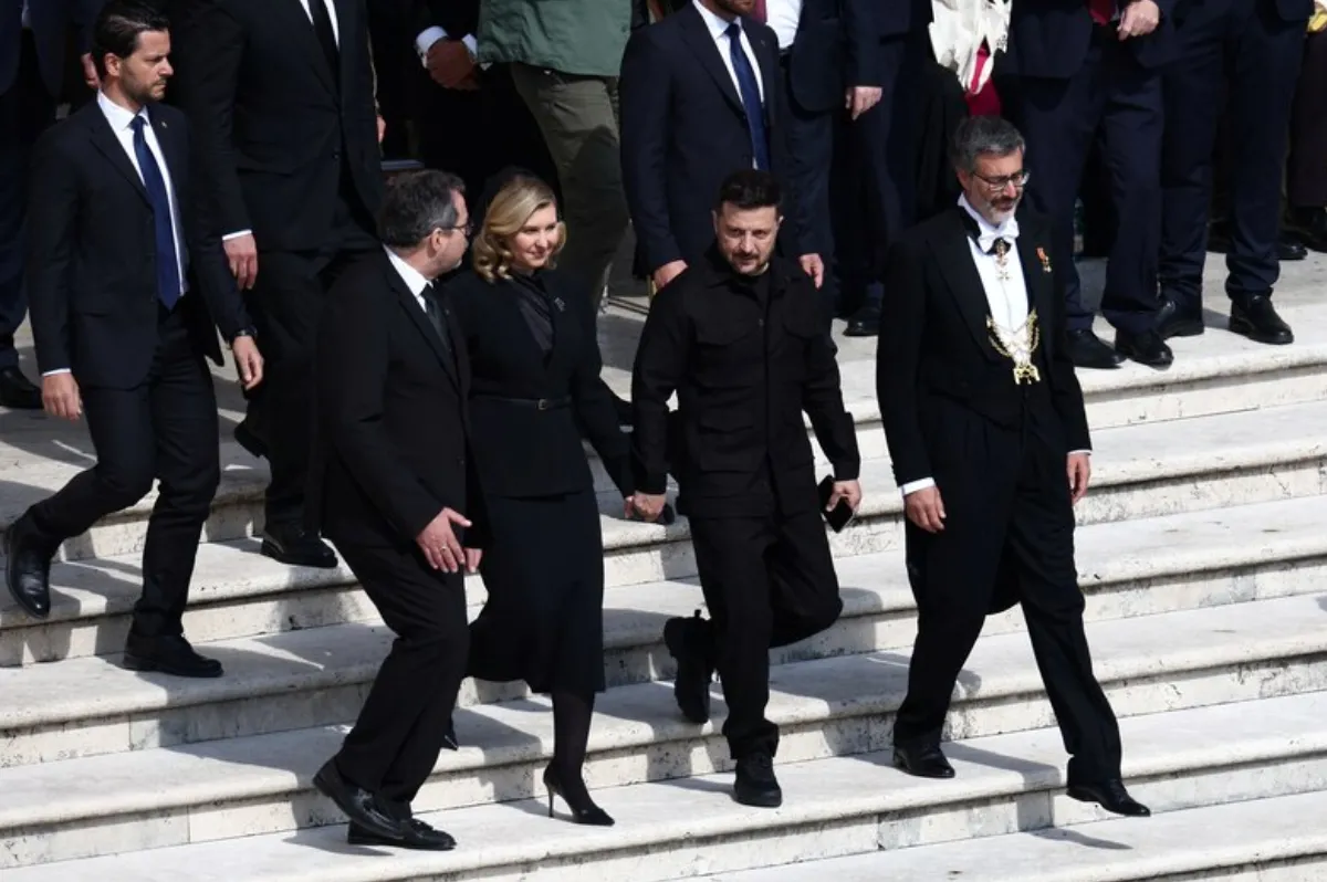 El presidente de Ucrania, Volodimir Zelensky, llega al Vaticano