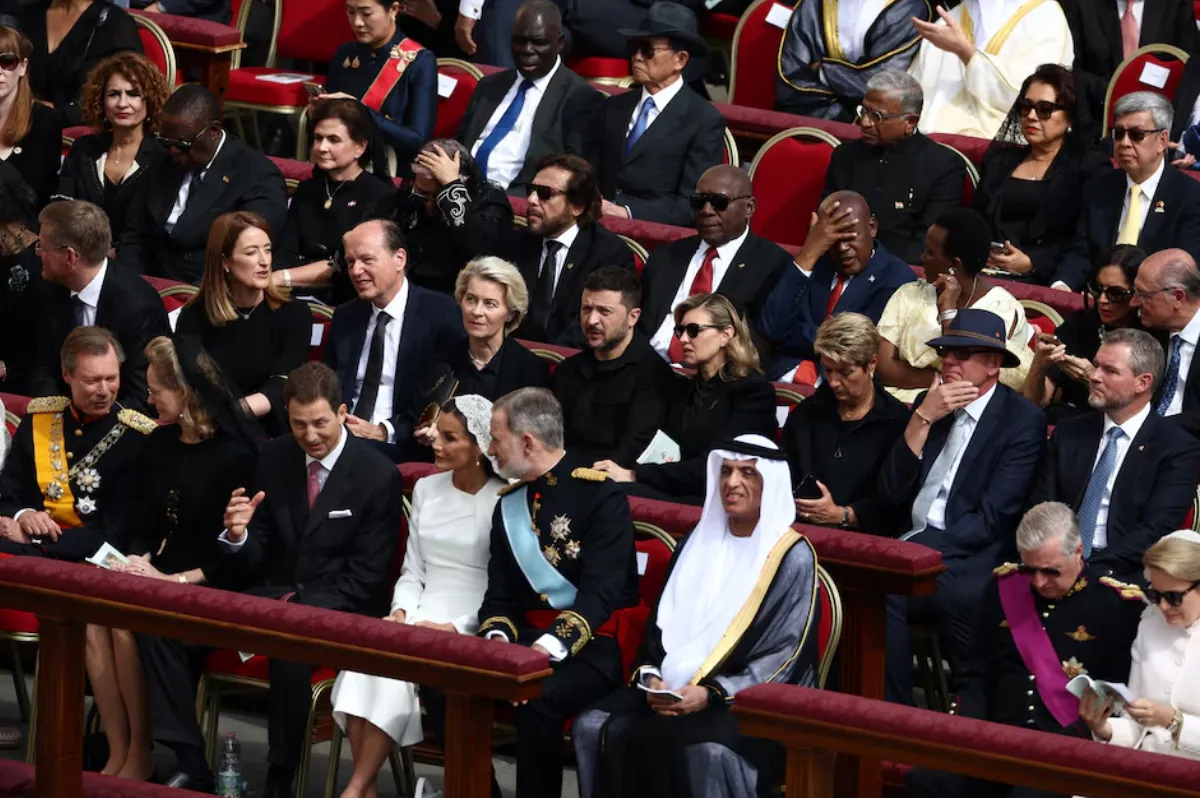 Quiénes son los líderes mundiales que asistieron y quiénes faltaron a la entronización del papa León XIV