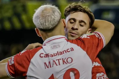 Huracán ganó en Rosario y está entre los cuatro mejores del torneo Apertura