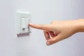 Ahorro de luz: los electrodomésticos que tenés que desenchufar para no gastar tanta energía