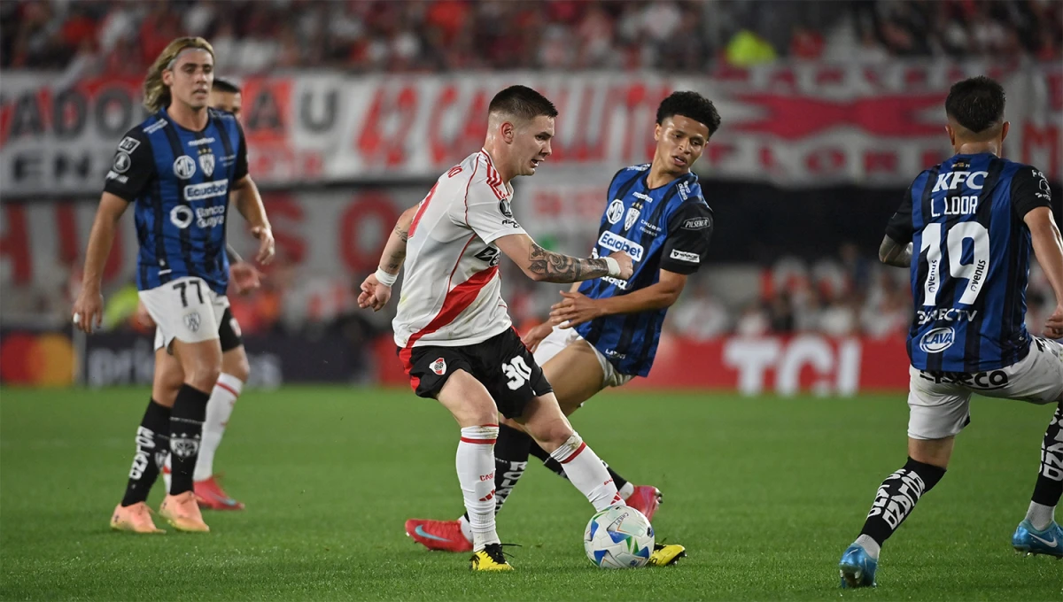 TODOS LOS FRENTES. Franco Mastantuono es la figura de un River que buscará las semifinales del Apertura.