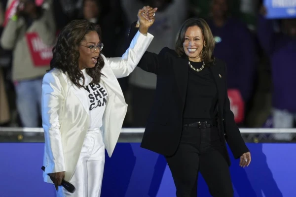 Trump pide investigar el apoyo de famosos a Kamala Harris