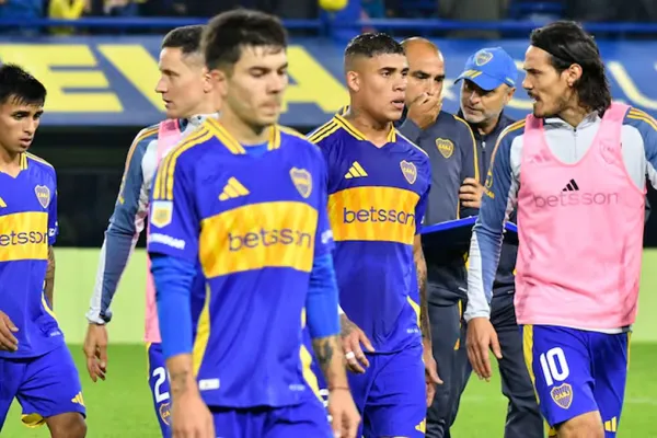 Los jugadores de Boca fueron increpados tras volver al hotel luego de la derrota ante Independiente: “¡Ladrones!”