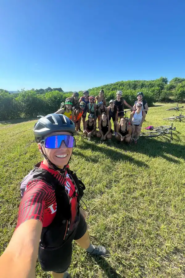 Llegó a Tucumán por el Trasmontaña y se quedó para ser madre, entrenadora y referente del mountain bike