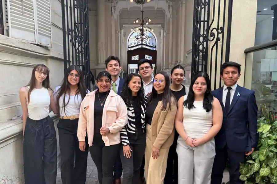 CAMBIO DE ROLES. Participarán de una experiencia legislativa nacional con jóvenes de Argentina y el exterior. / VICTORIA REINOSO, LA GACETA